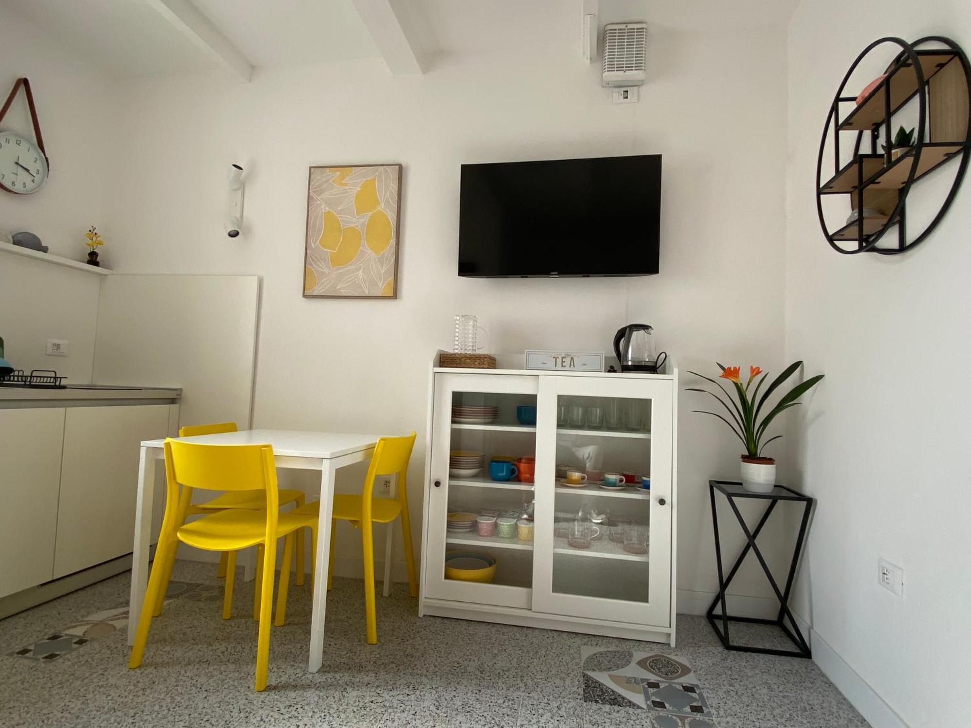 8+8 Appartamento Con Garage Livorno Exterior photo